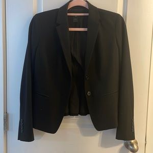 Ann Taylor black blazer size 4P. Smoke free home.